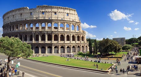 Tour esclusivo per piccoli gruppi del Colosseo, dei sotterranei e del Foro Romano